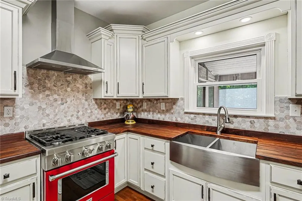 3190 Macbrandon Lane Pfafftown, NC 27040
