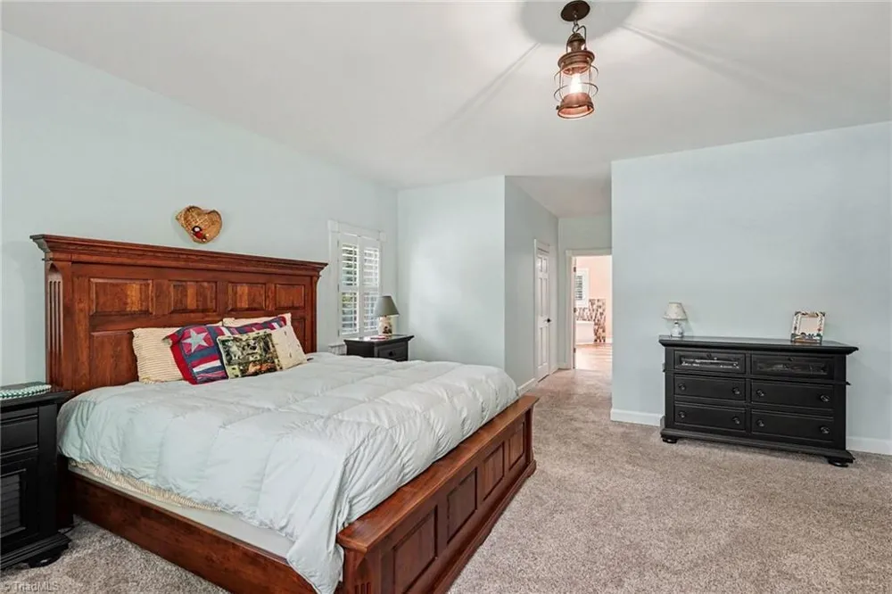3190 Macbrandon Lane Pfafftown, NC 27040