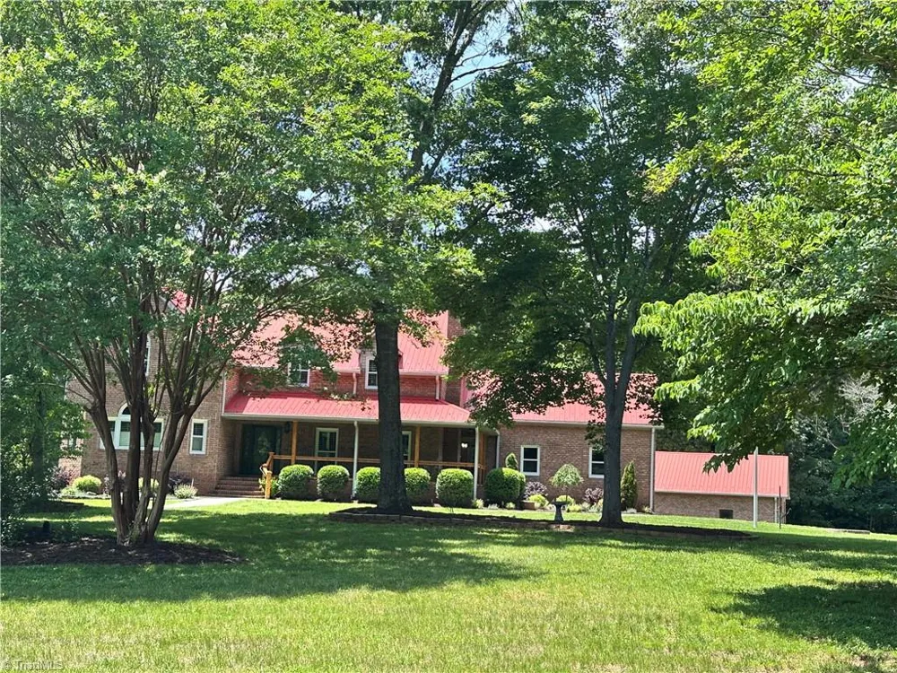 3190 Macbrandon Lane Pfafftown, NC 27040