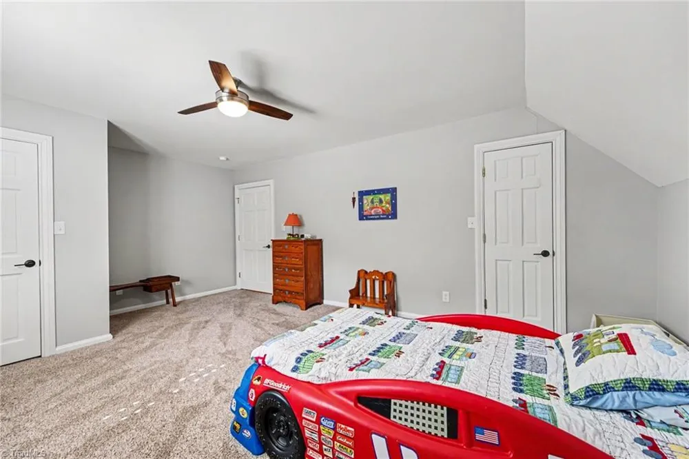 3190 Macbrandon Lane Pfafftown, NC 27040