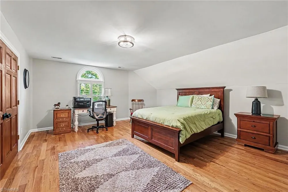 3190 Macbrandon Lane Pfafftown, NC 27040