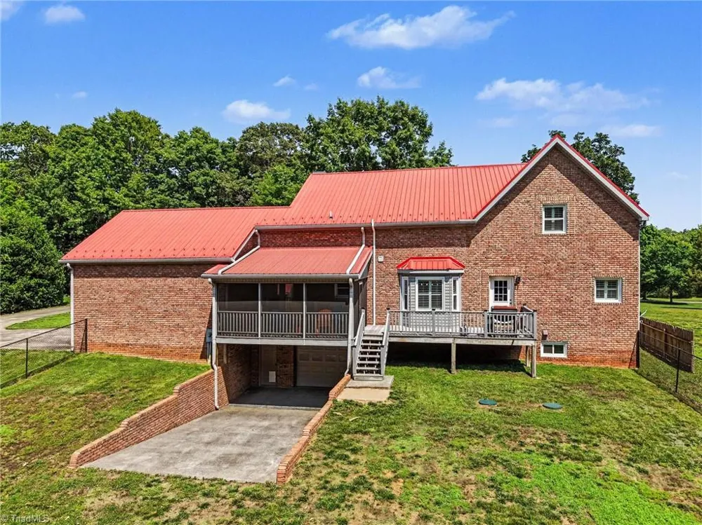 3190 Macbrandon Lane Pfafftown, NC 27040