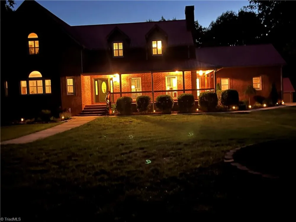 3190 Macbrandon Lane Pfafftown, NC 27040