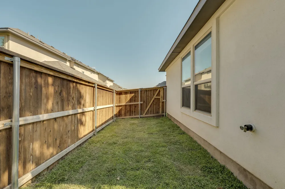 619 Parkline Drive Georgetown, TX 78626