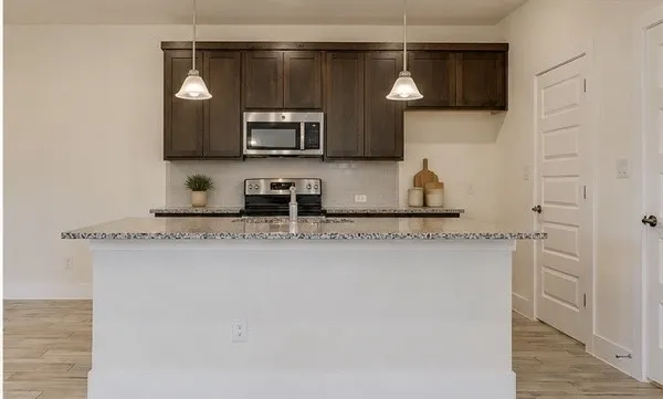 619 Parkline Drive Georgetown, TX 78626