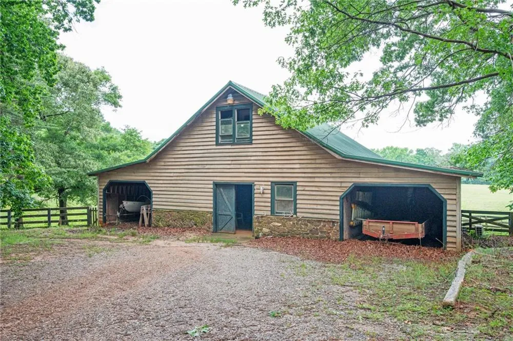 801 Buford Carey Road Hull, GA 30646