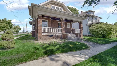 101 E Lincolnway
