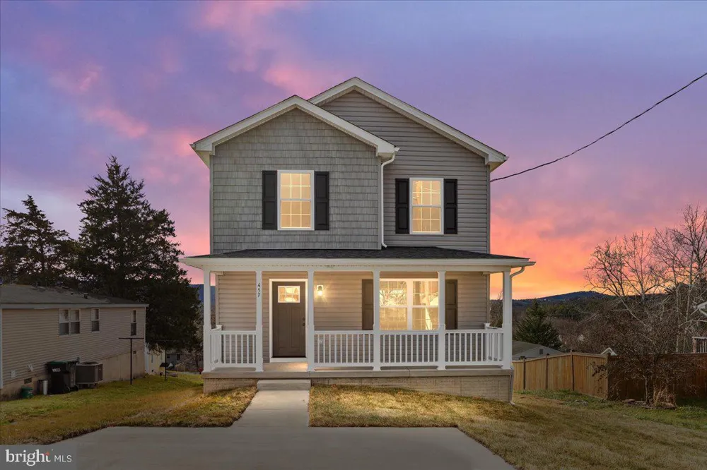 201 EAST LOCUST STREET Woodstock, VA 22664