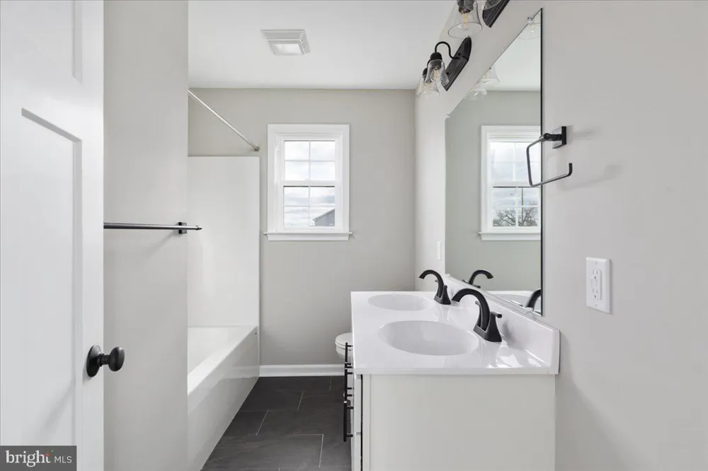 201 EAST LOCUST STREET Woodstock, VA 22664