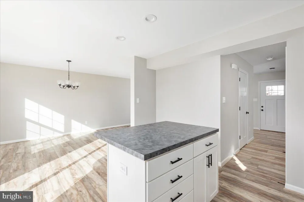 201 EAST LOCUST STREET Woodstock, VA 22664