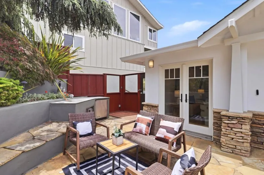 2945 Monte Cresta Drive Belmont, CA 94002