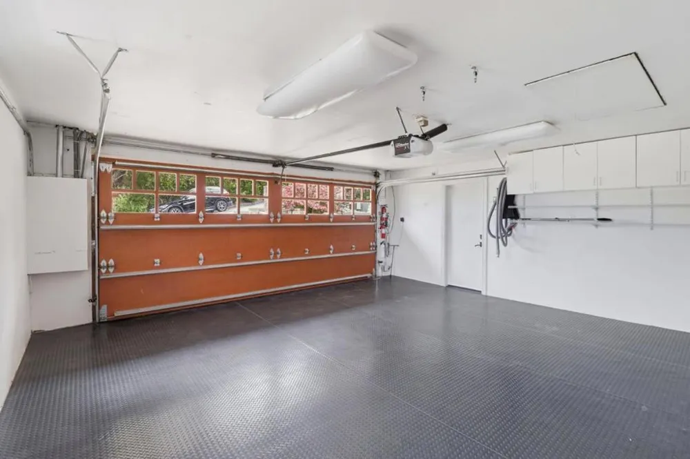 2945 Monte Cresta Drive Belmont, CA 94002