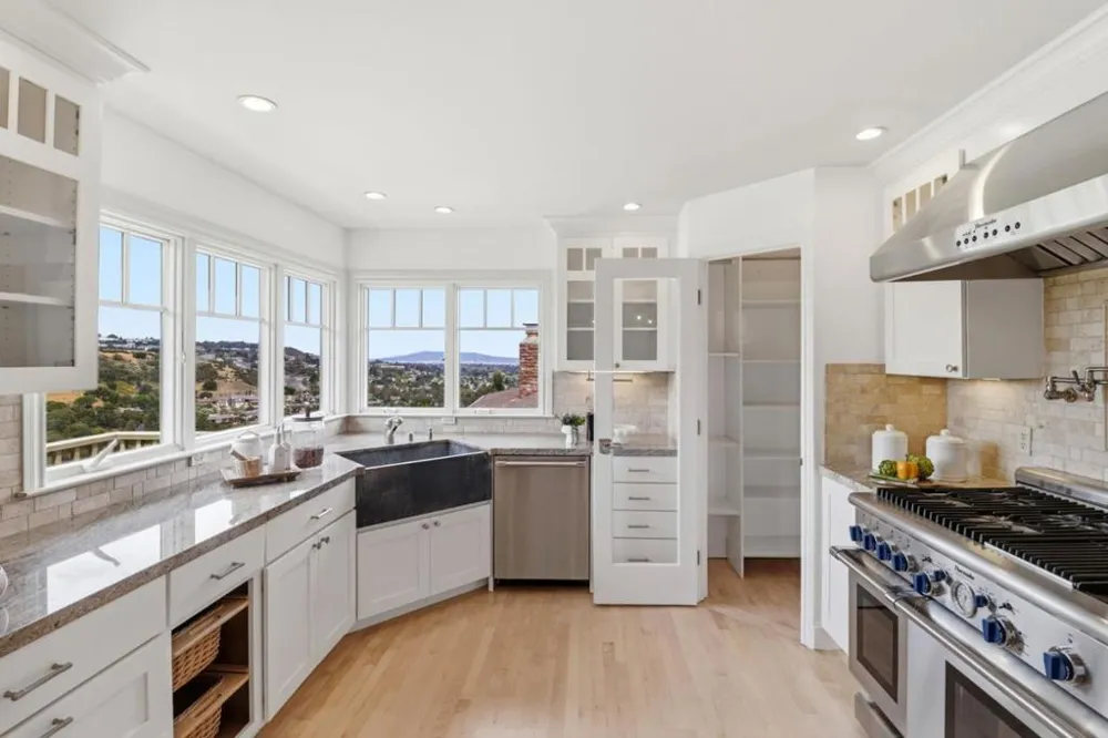 2945 Monte Cresta Drive Belmont, CA 94002