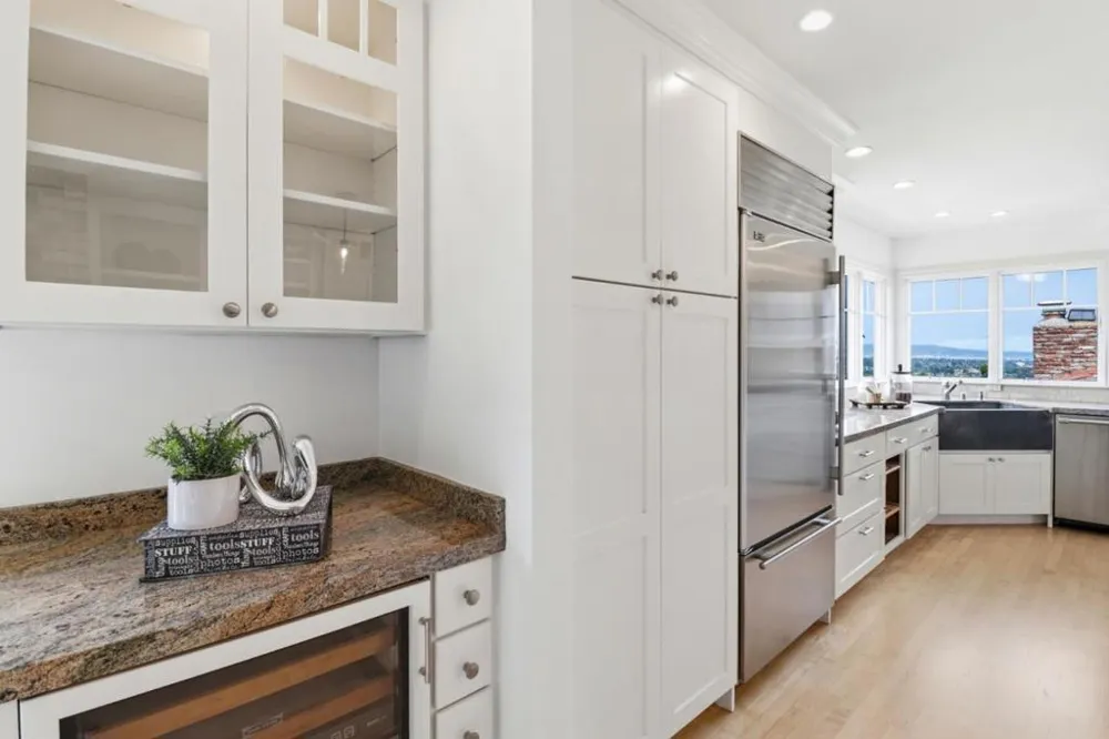 2945 Monte Cresta Drive Belmont, CA 94002