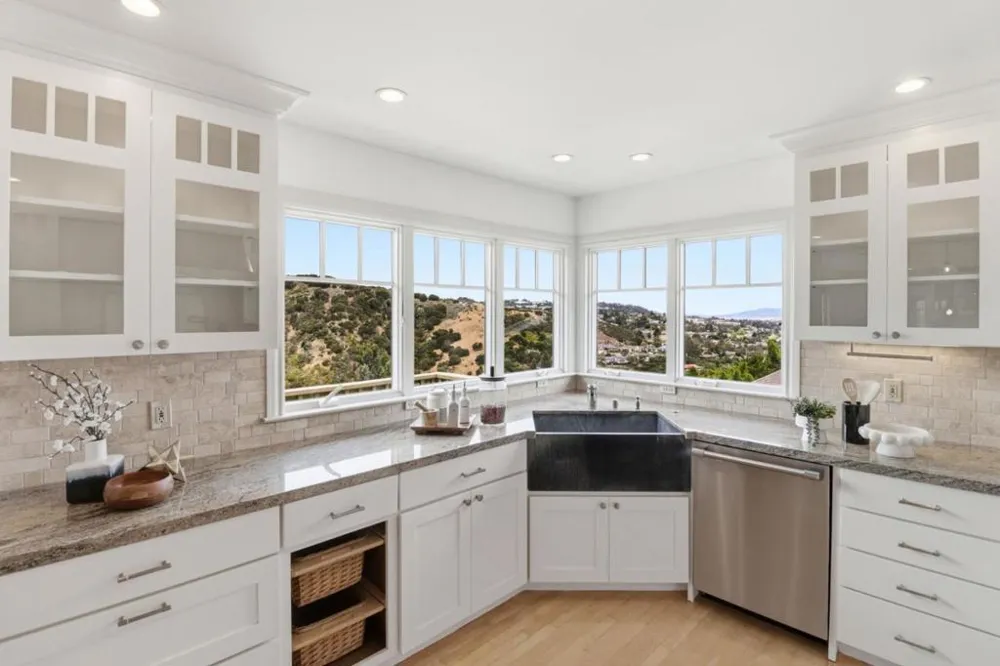 2945 Monte Cresta Drive Belmont, CA 94002