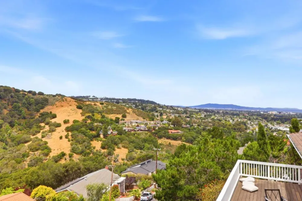 2945 Monte Cresta Drive Belmont, CA 94002