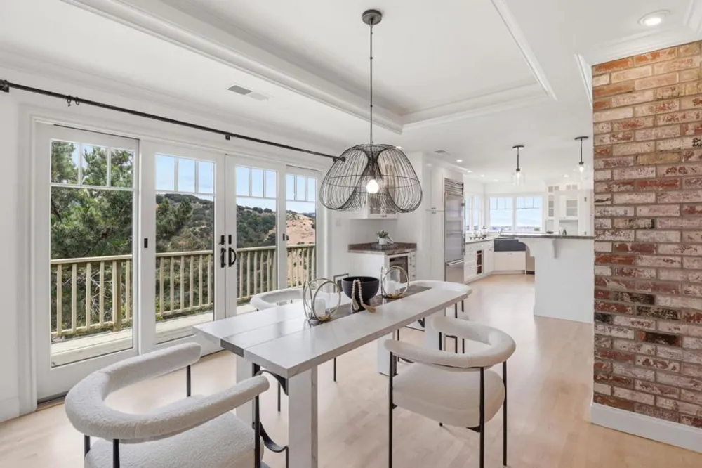 2945 Monte Cresta Drive Belmont, CA 94002