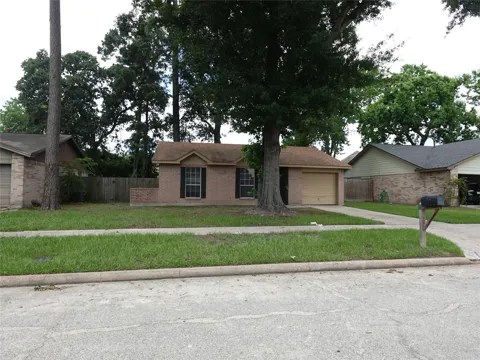 10811 Thorncliff Drive