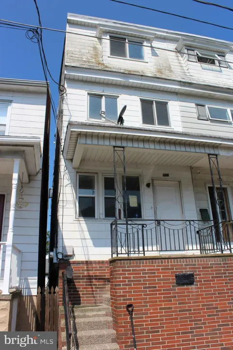 148 LOCUST STREET
