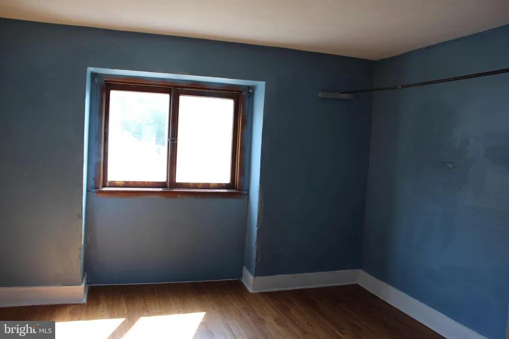 148 LOCUST STREET Mount Carmel, PA 17851