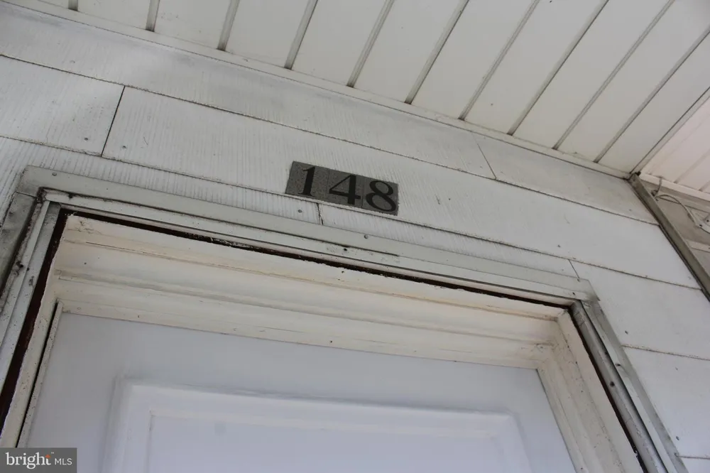 148 LOCUST STREET Mount Carmel, PA 17851