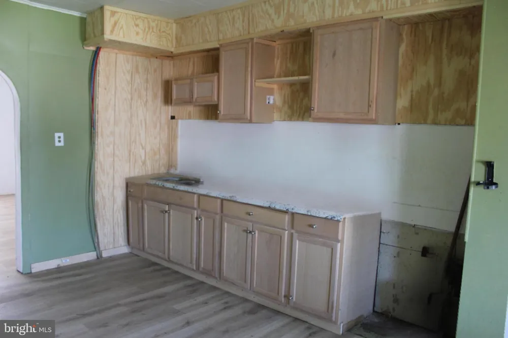 148 LOCUST STREET Mount Carmel, PA 17851