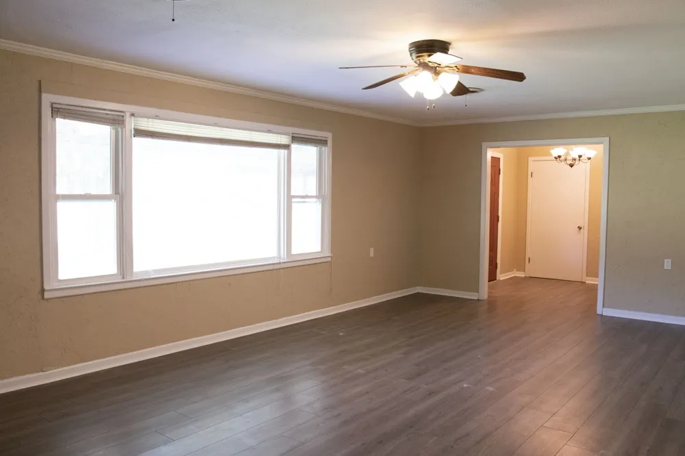 918 S Varella Street Mexia, TX 76667