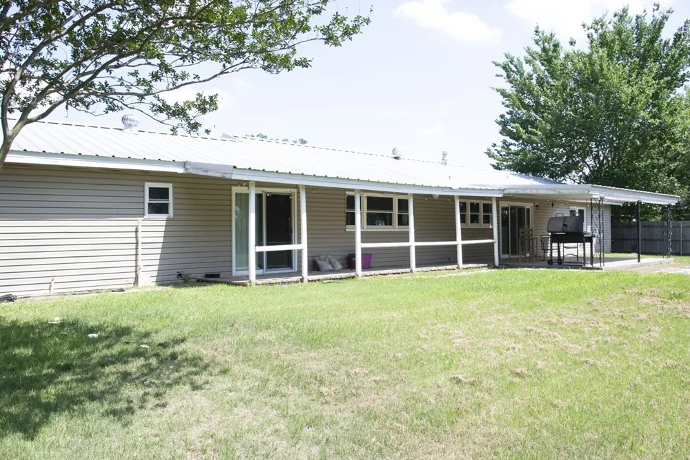 918 S Varella Street Mexia, TX 76667