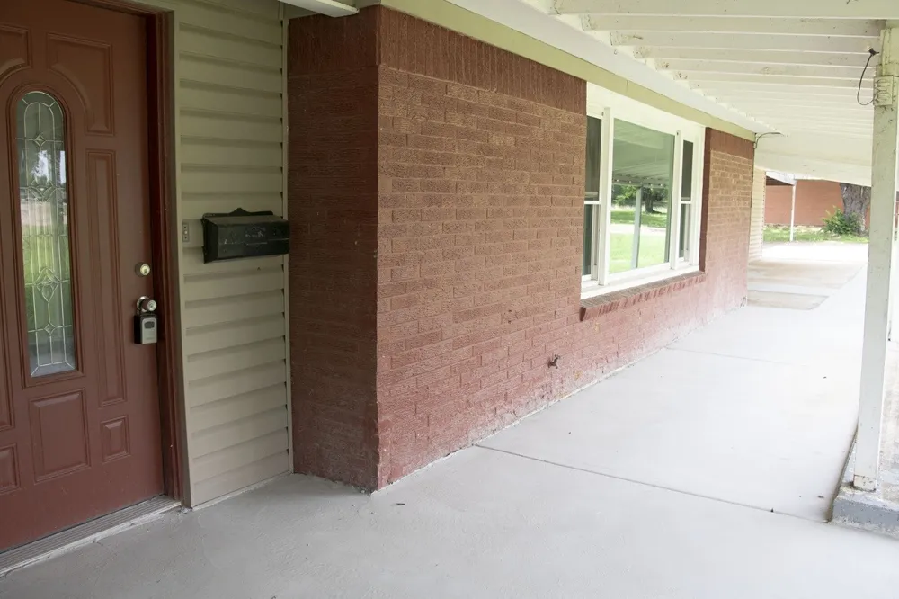 918 S Varella Street Mexia, TX 76667