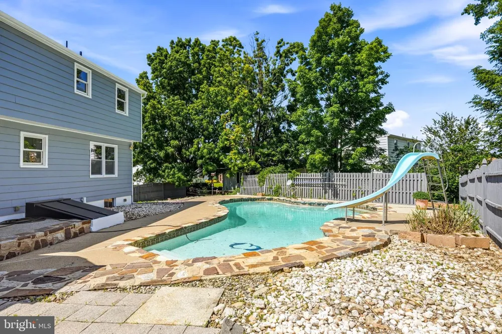 5 JEFFERSON DRIVE Clementon, NJ 08021