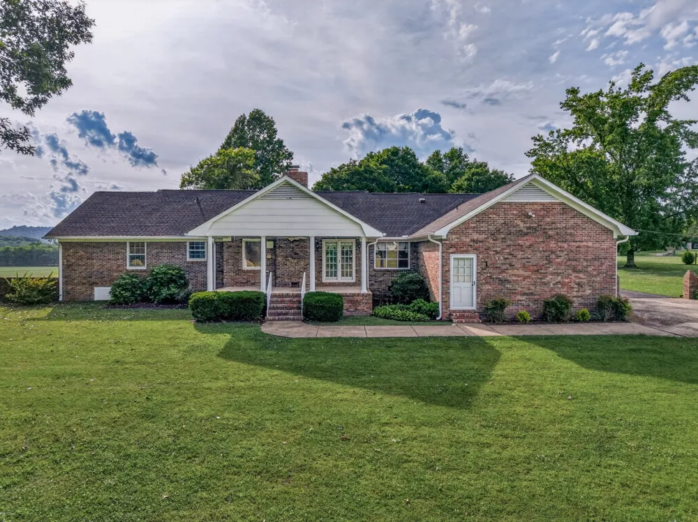 805 Boonshill Petersburg Rd Petersburg, TN 37144