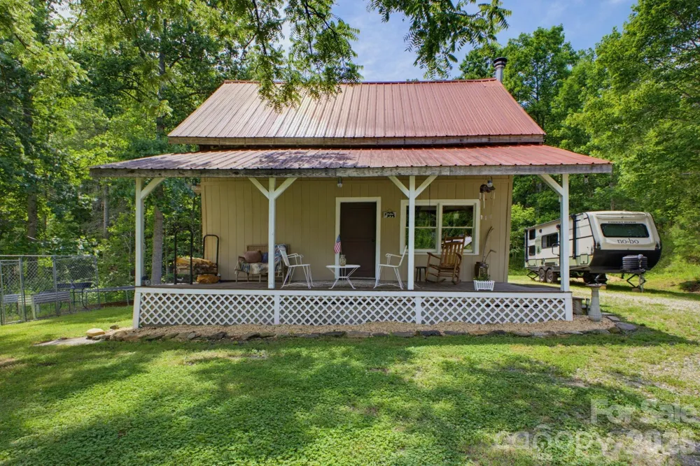 1239 W McGuinn Road Mill Spring, NC 28756