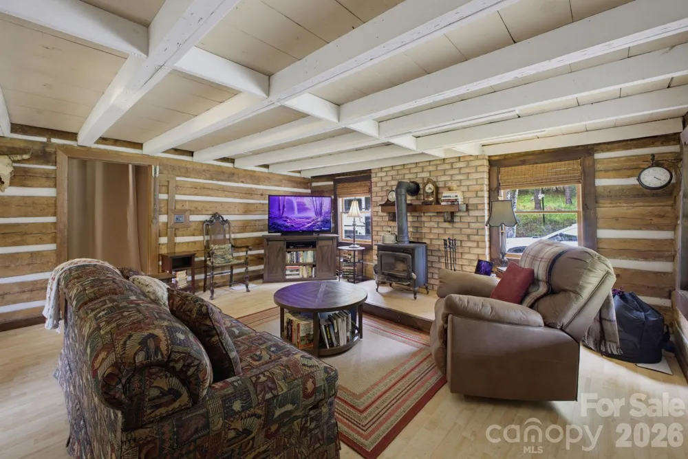 1239 W McGuinn Road Mill Spring, NC 28756