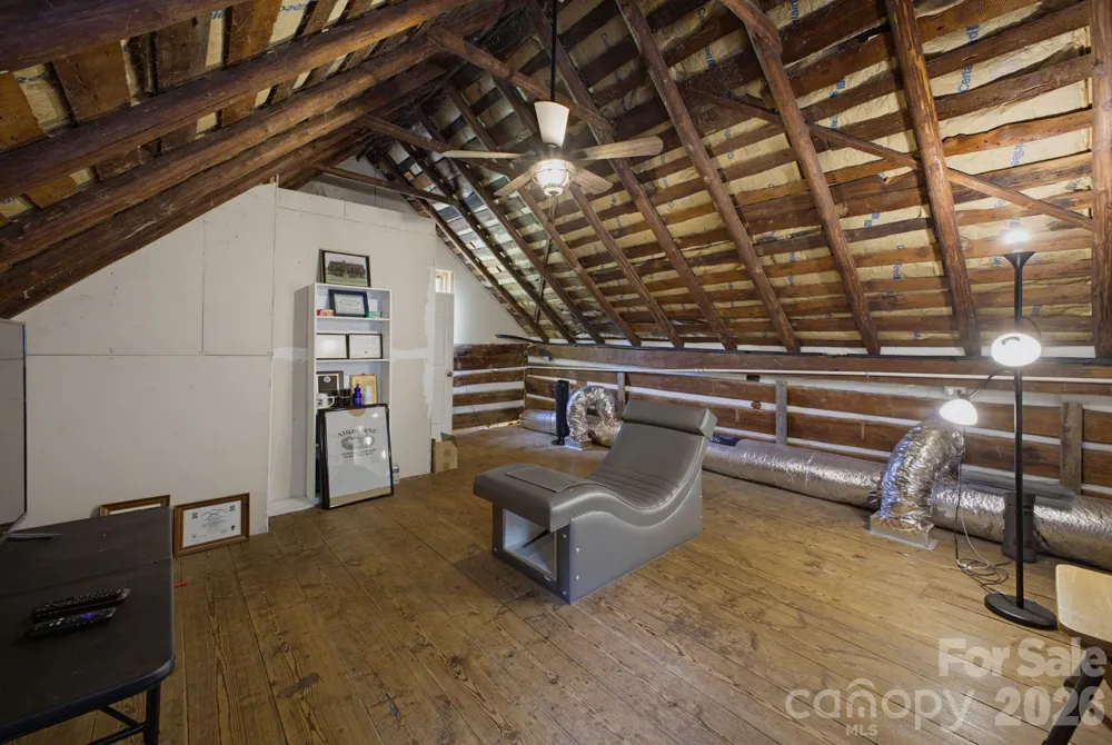 1239 W McGuinn Road Mill Spring, NC 28756