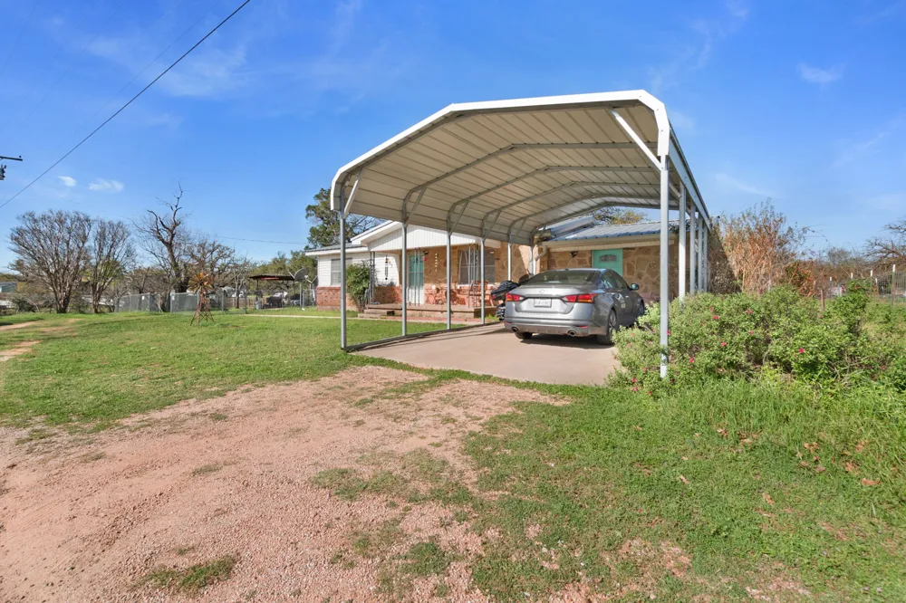 1365 Norma Lane Tow, TX 78672
