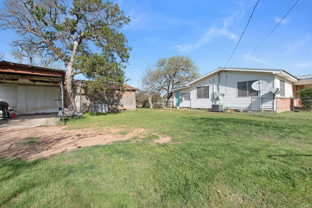 1365 Norma Lane Tow, TX 78672