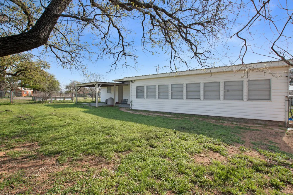 1365 Norma Lane Tow, TX 78672