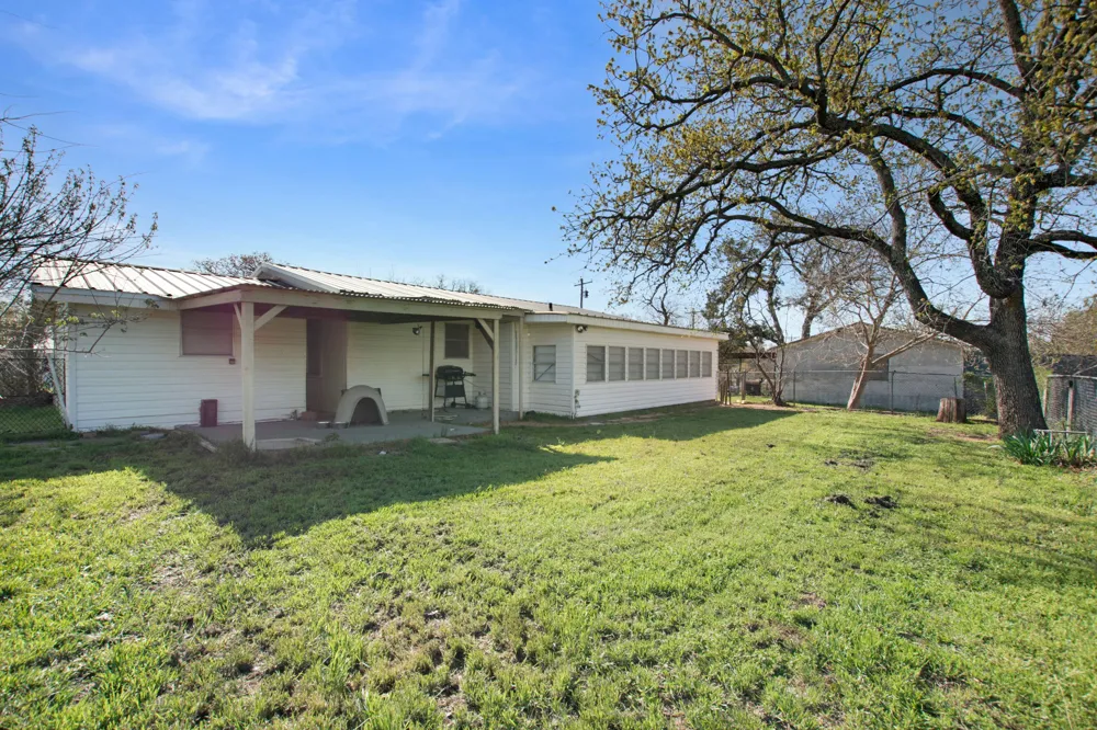 1365 Norma Lane Tow, TX 78672