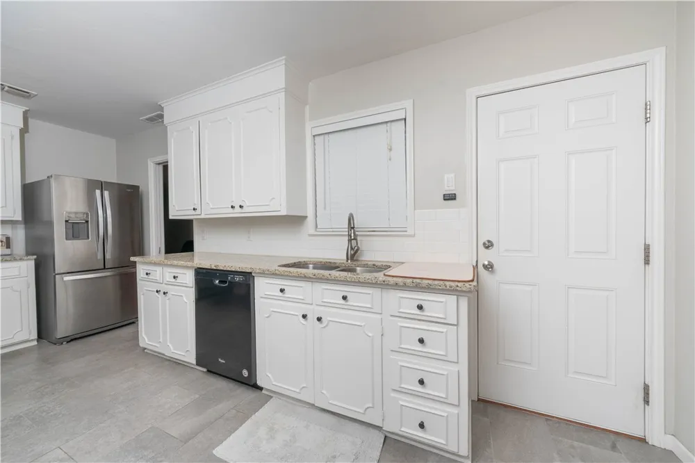 923 Grant Place Corpus Christi, TX 78411