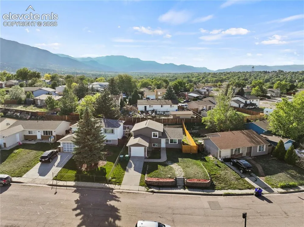 4316 College View Drive Colorado Springs, CO 80906