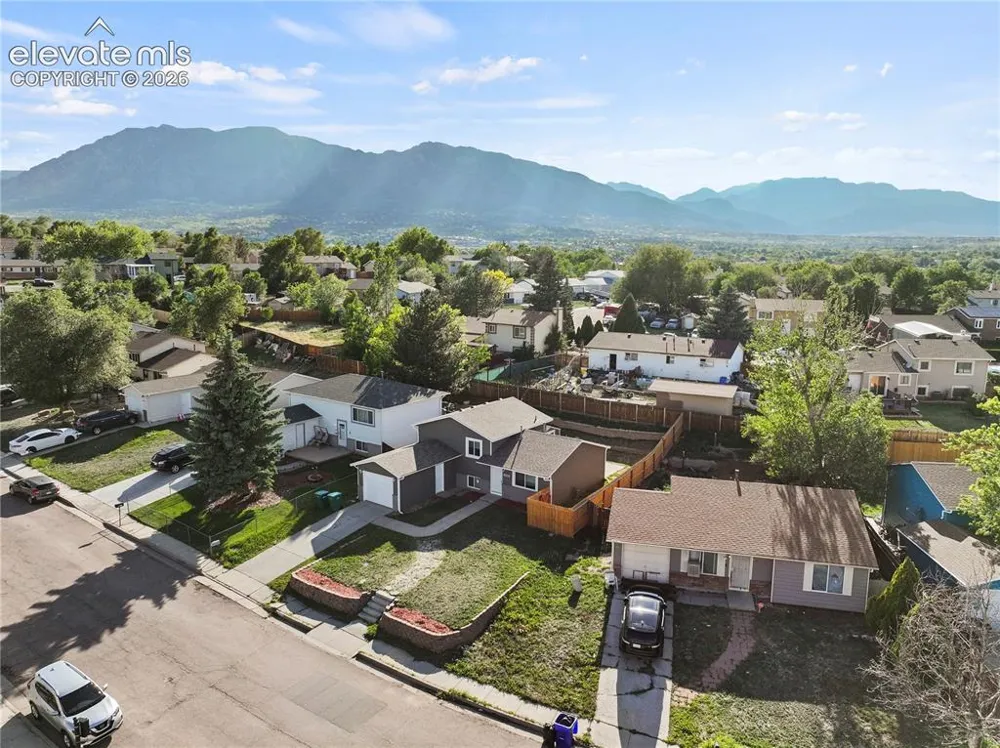 4316 College View Drive Colorado Springs, CO 80906