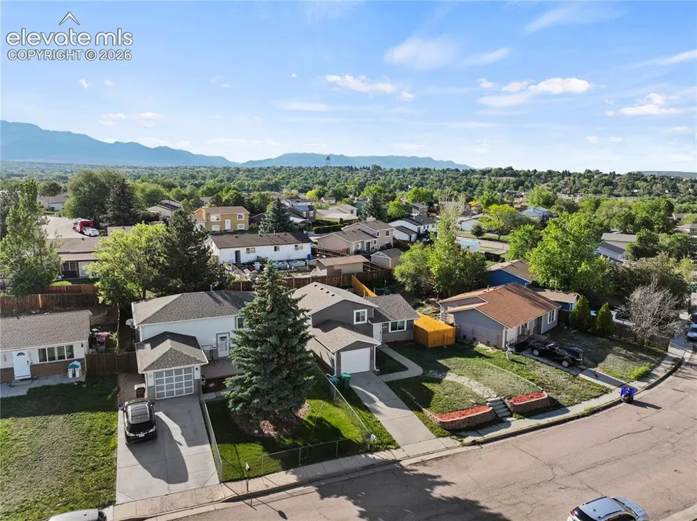 4316 College View Drive Colorado Springs, CO 80906