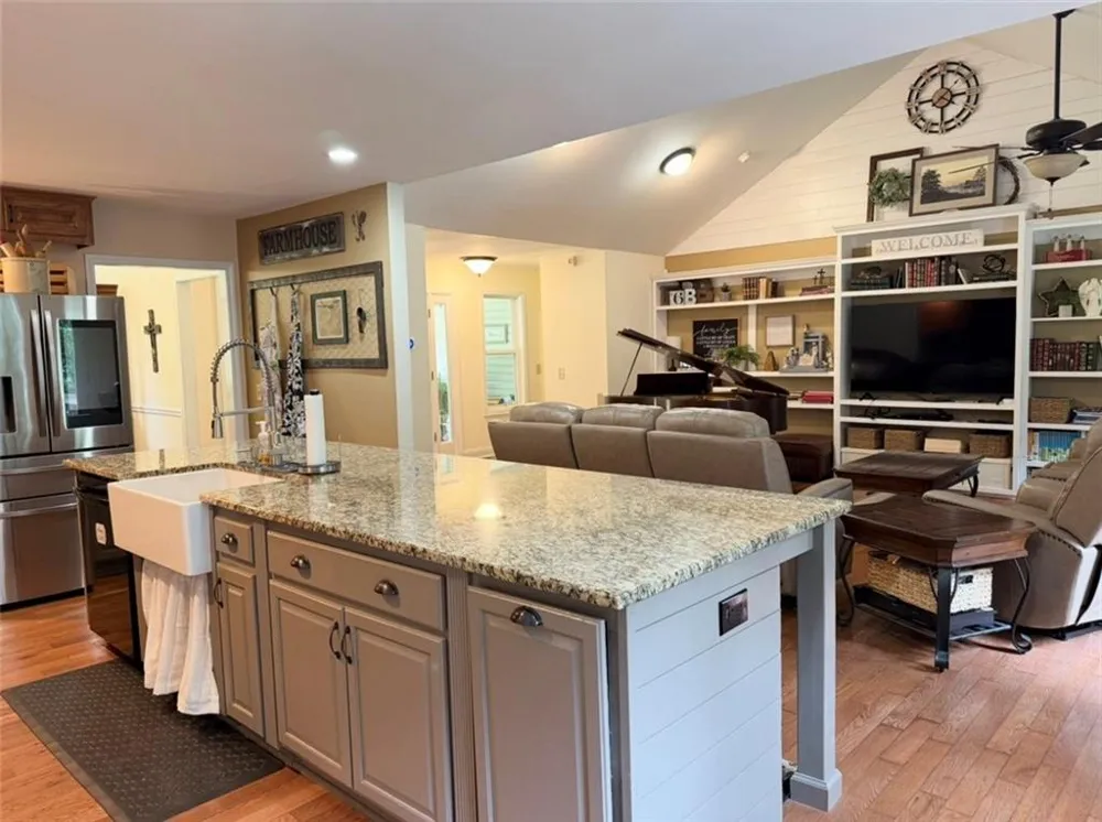 227 Clarkesville Heights Drive Clarkesville, GA 30523