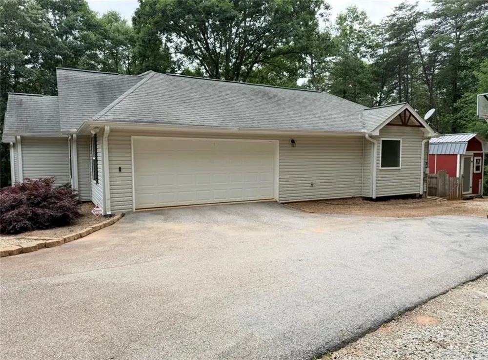 227 Clarkesville Heights Drive Clarkesville, GA 30523