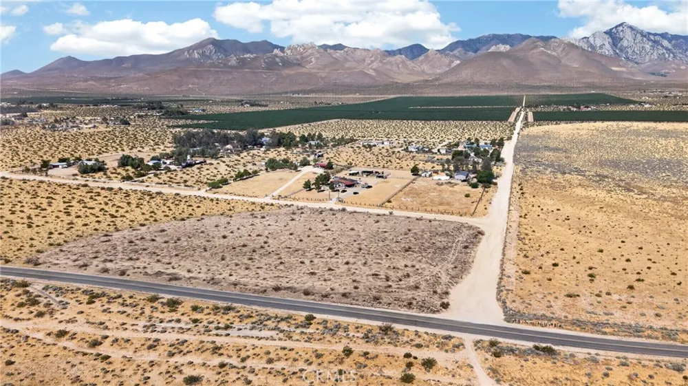 5229 Carr Inyokern, CA 93527