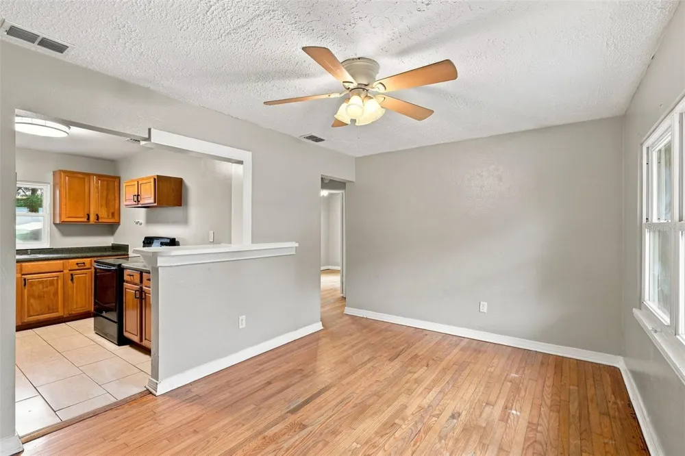 320 W GRAVES AVENUE Orange City, FL 32763