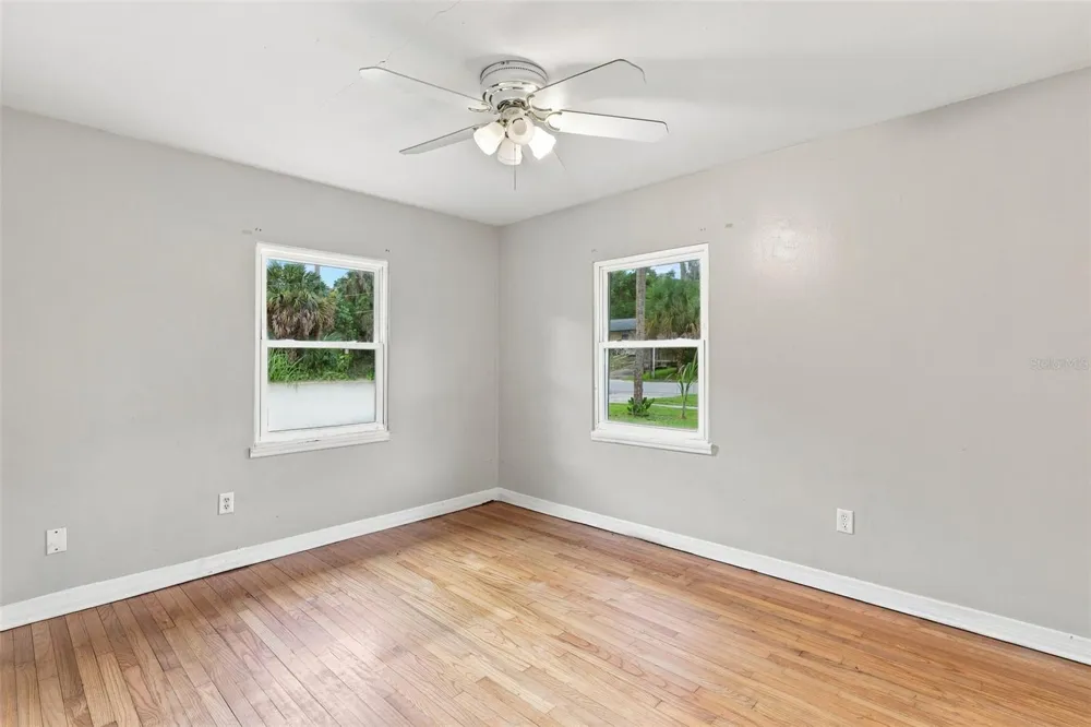 320 W GRAVES AVENUE Orange City, FL 32763