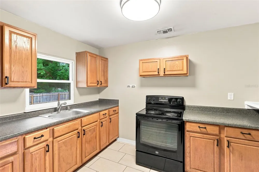 320 W GRAVES AVENUE Orange City, FL 32763