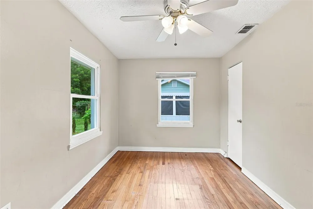 320 W GRAVES AVENUE Orange City, FL 32763
