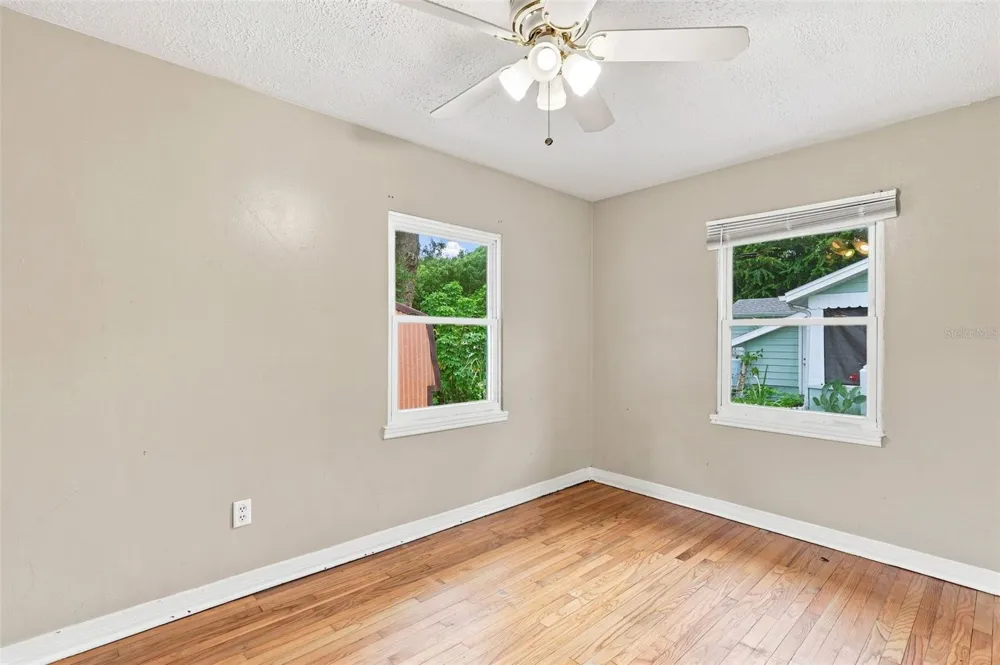 320 W GRAVES AVENUE Orange City, FL 32763
